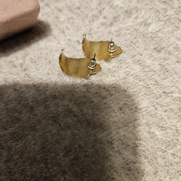 Elegant Gold and Green Earrings - Picture 3 of 5